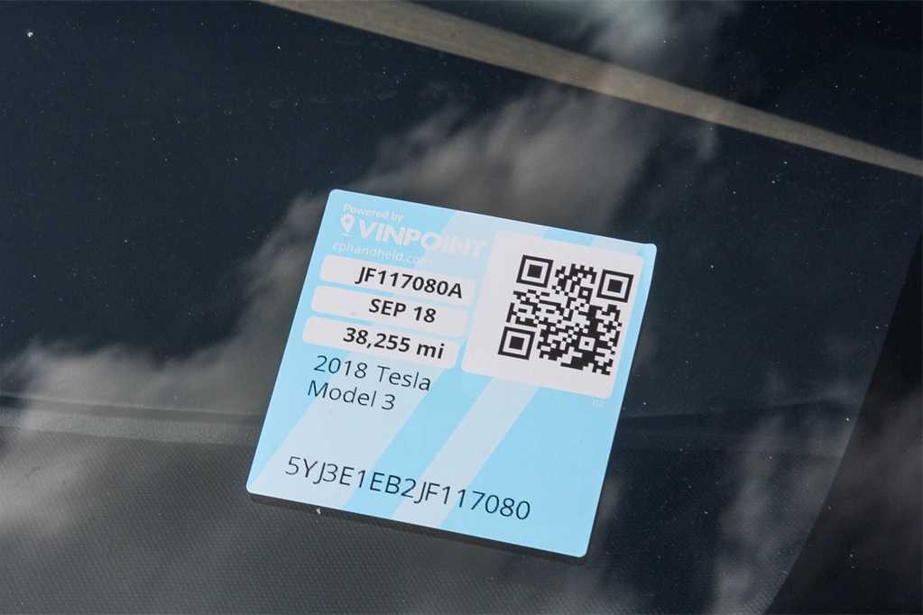 Thumbnail: 2018 Tesla Model 3 - 27