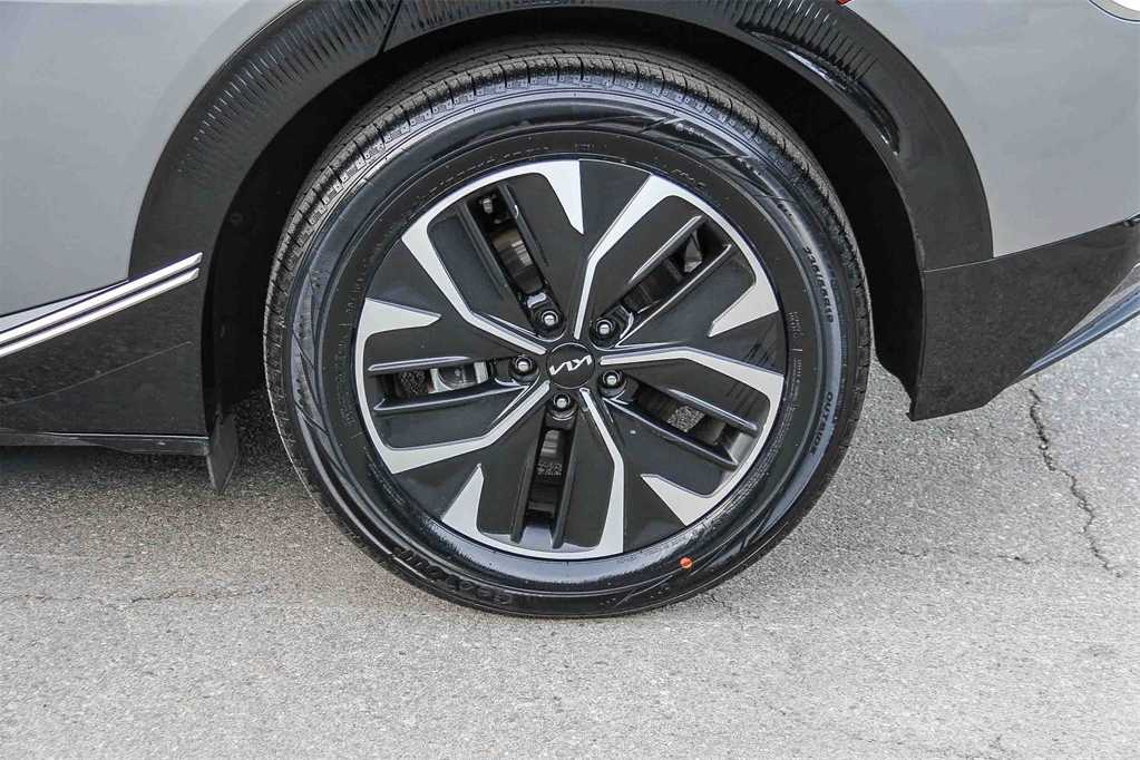 Thumbnail: 2024 Kia EV6 - 10