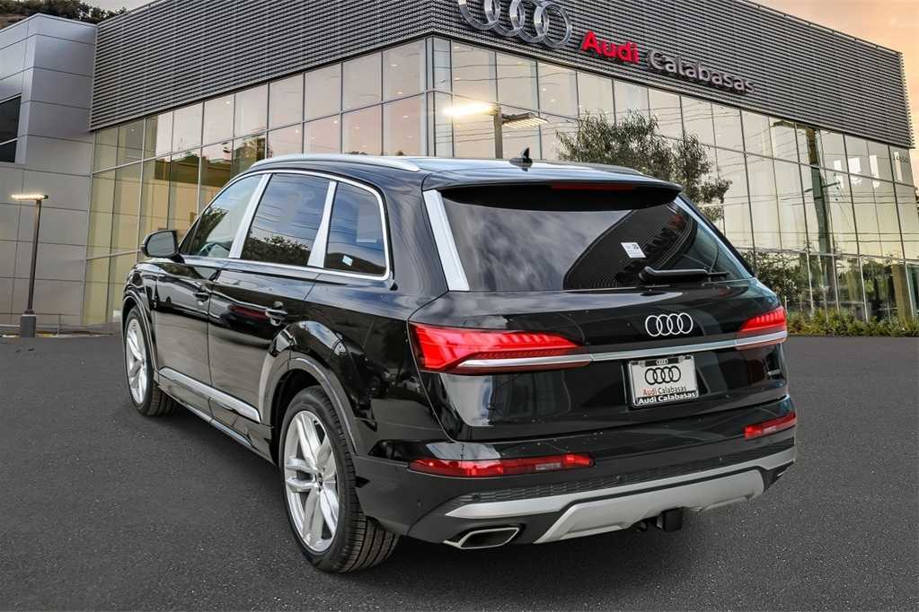 Thumbnail: 2025 Audi Q7 - 2