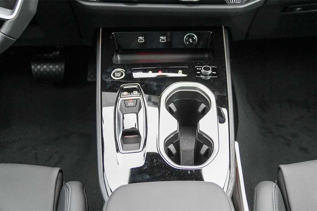 Thumbnail: 2026 Audi A6 - 14