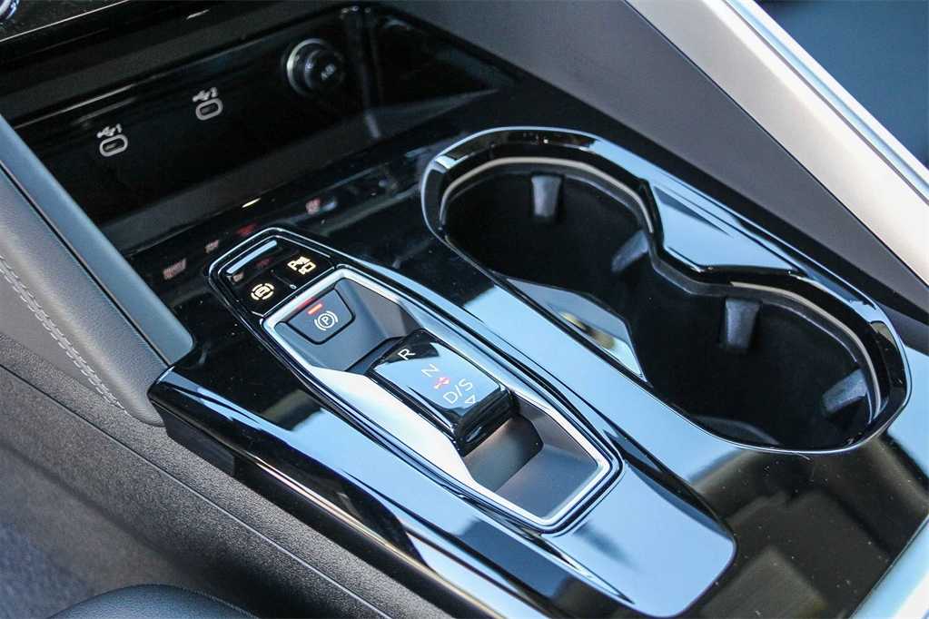 Thumbnail: 2025 Audi Q5 - 20