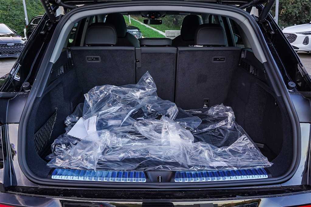 Thumbnail: 2025 Audi Q5 - 29