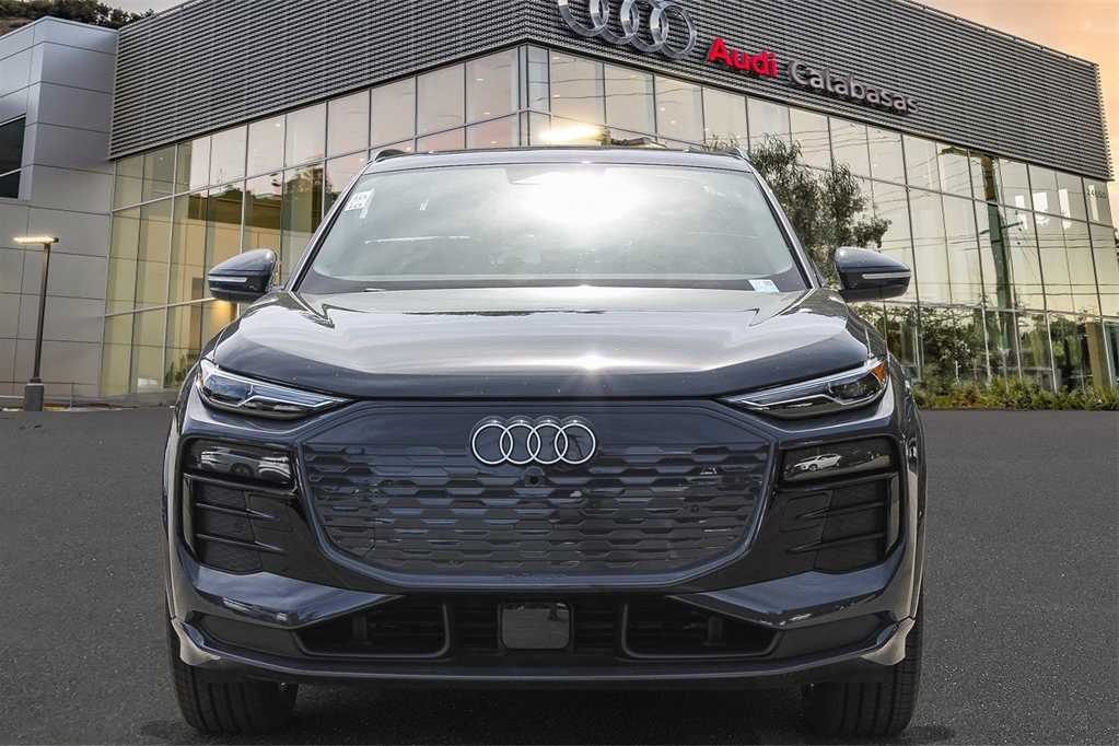 2025 Audi Q6 E-tron Premium photo 2