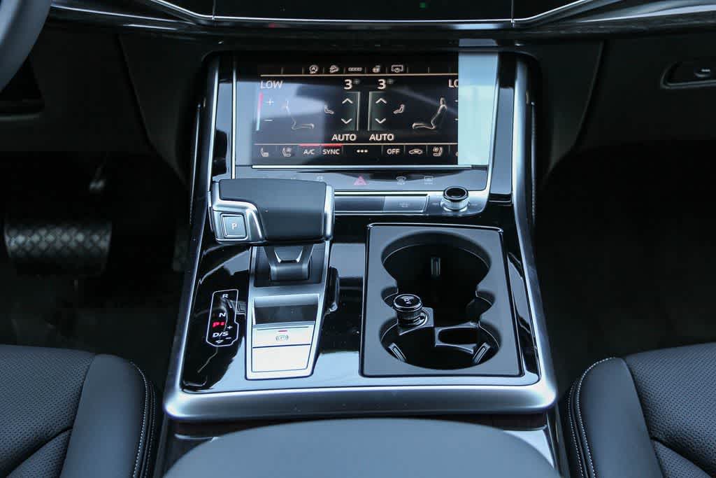 Thumbnail: 2026 Audi Q8 - 14