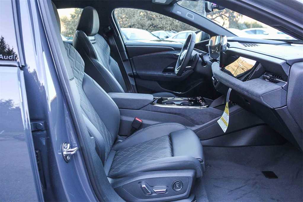 Thumbnail: 2025 Audi e-tron S - 18