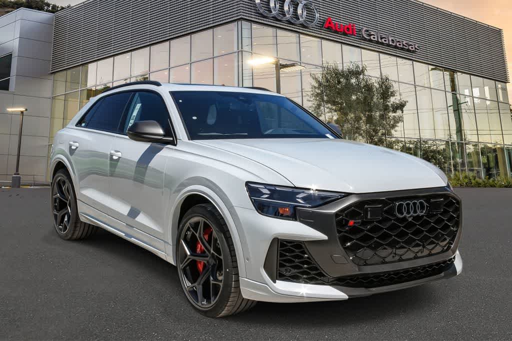 Thumbnail: 2026 Audi RS Q8 - 5