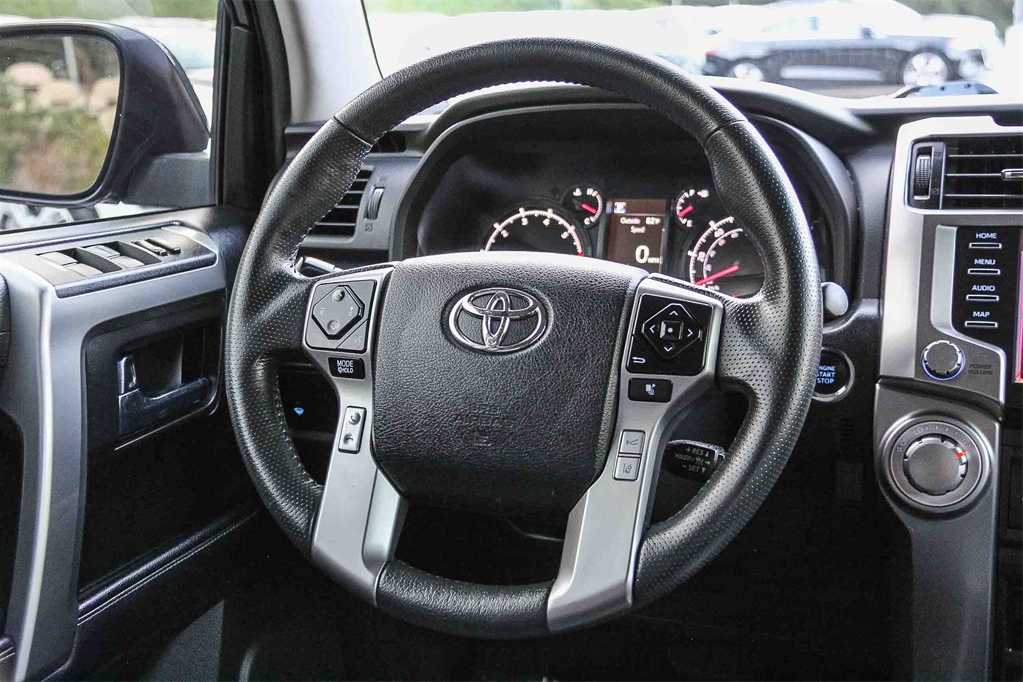 Thumbnail: 2021 Toyota 4Runner - 16