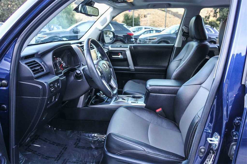 Thumbnail: 2021 Toyota 4Runner - 19