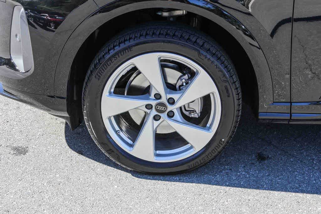 Thumbnail: 2025 Audi Q5 - 9