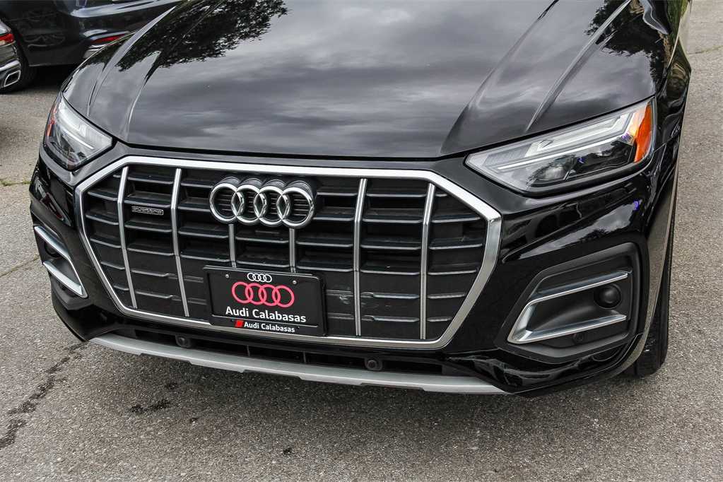 Thumbnail: 2023 Audi Q5 - 8