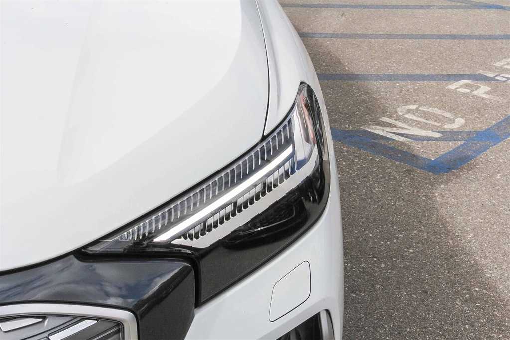 Thumbnail: 2023 Audi Q4 e-tron - 7