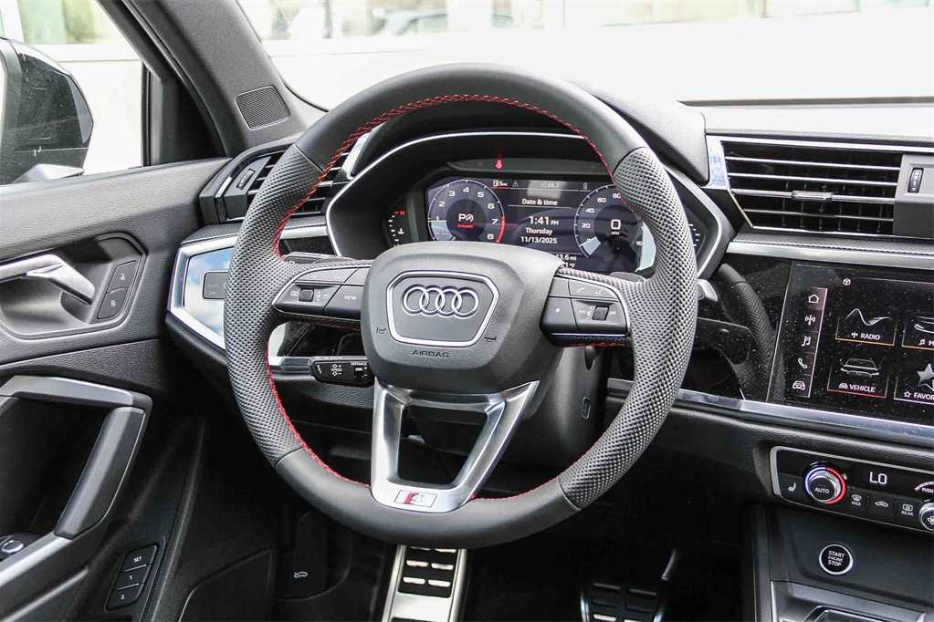 Thumbnail: 2025 Audi Q3 - 16