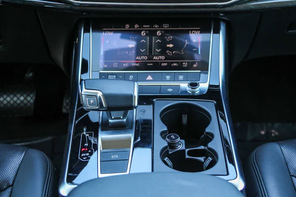 Thumbnail: 2023 Audi Q7 - 13