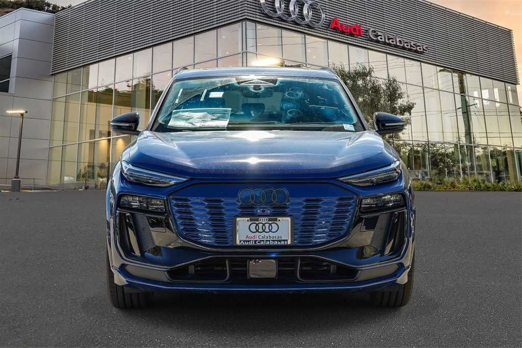 Thumbnail: 2025 Audi SQ6 e-tron - 2