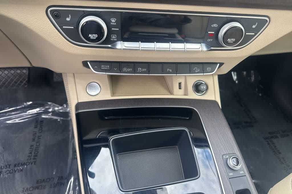 Thumbnail: 2022 Audi Q5 - 20