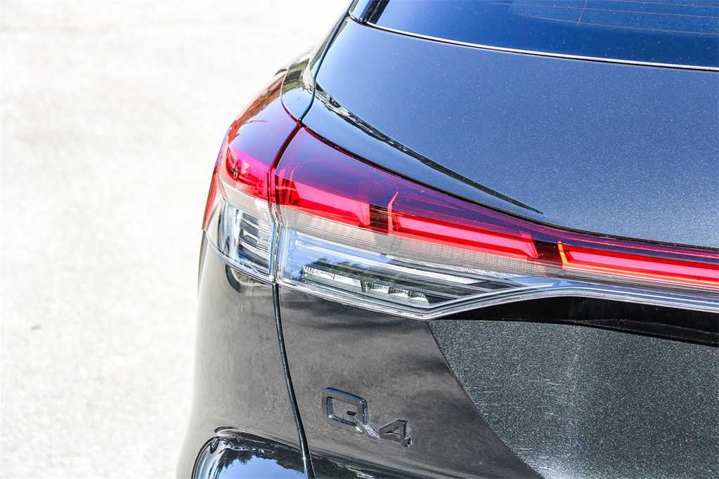 Thumbnail: 2025 Audi Q4 e-tron - 11