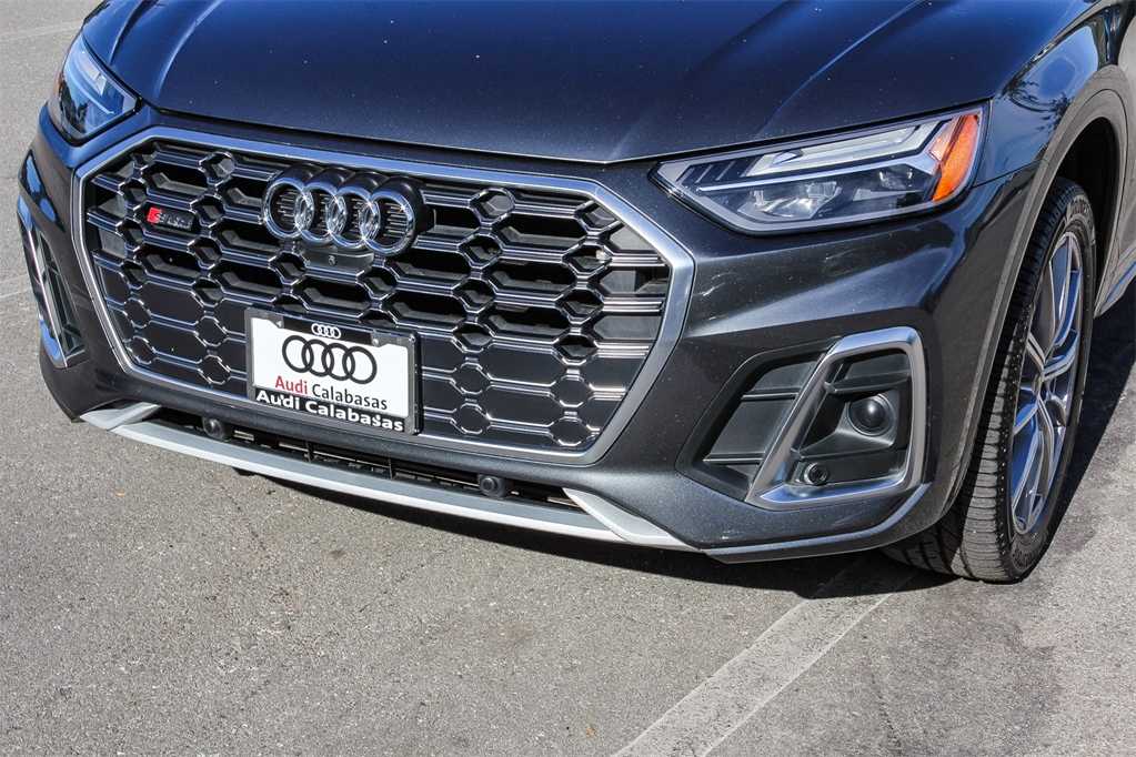 Thumbnail: 2022 Audi SQ5 - 8