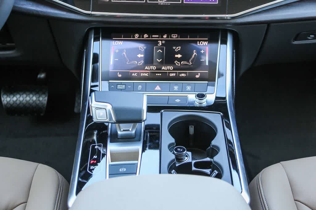 Thumbnail: 2026 Audi Q7 - 14