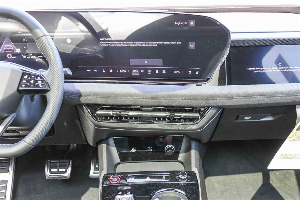 Thumbnail: 2025 Audi e-tron S - 15