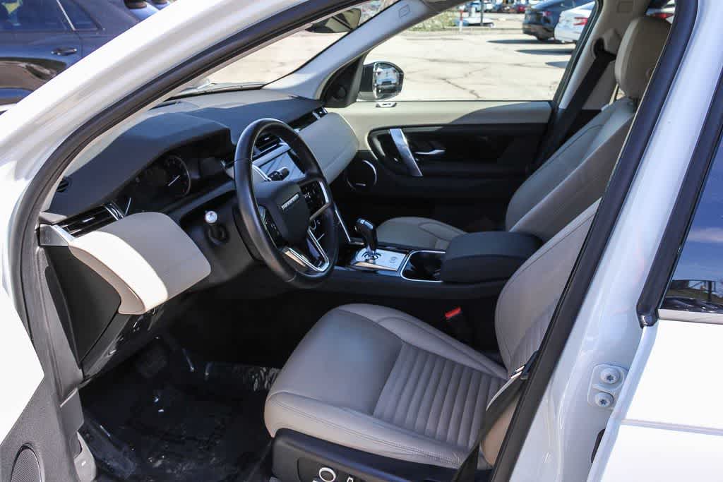 Thumbnail: 2021 Land Rover Discovery Sport - 19