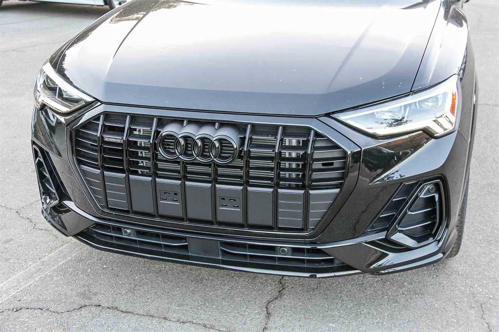 Thumbnail: 2025 Audi Q3 - 8