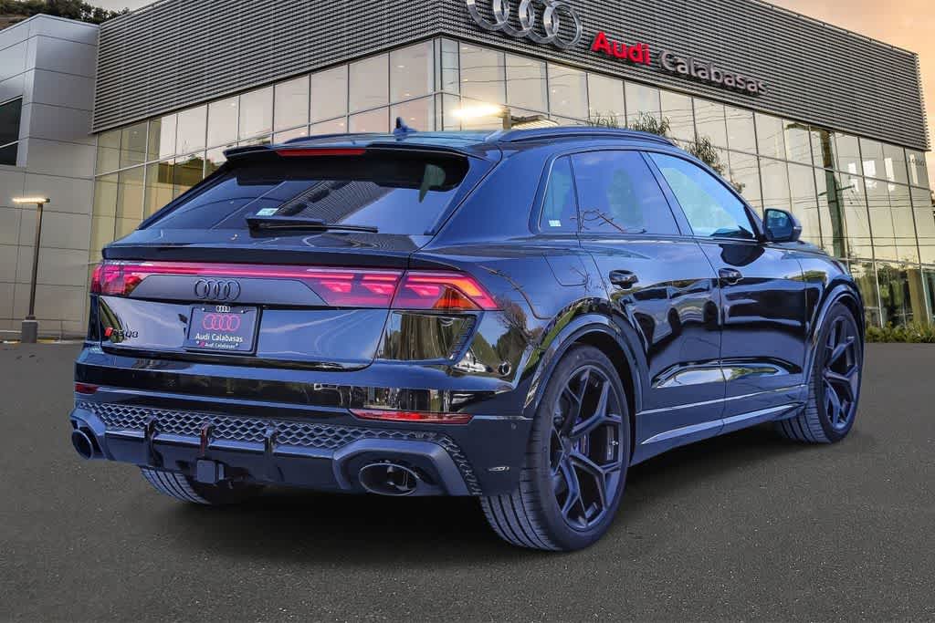 Thumbnail: 2026 Audi RS Q8 - 6