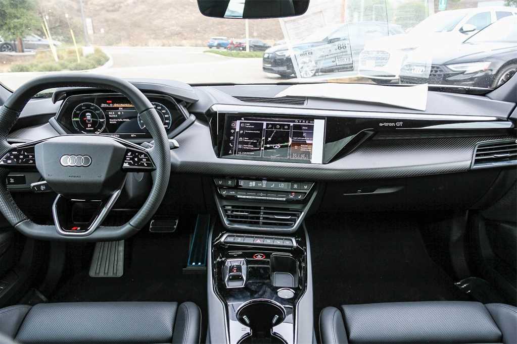 Thumbnail: 2026 Audi e-tron GT - 13