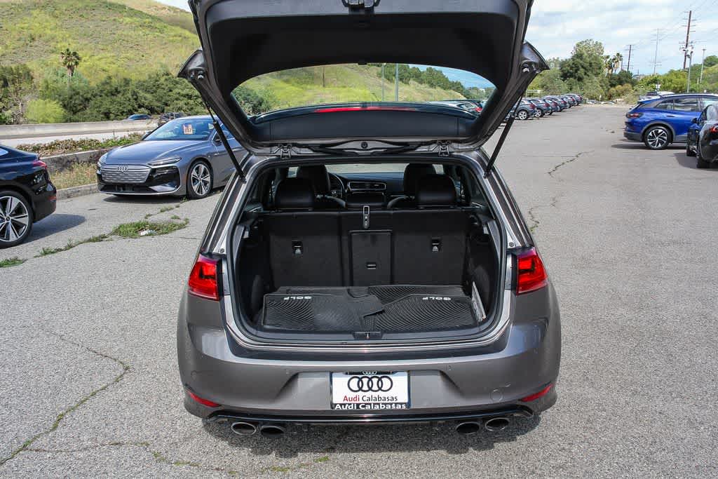 Thumbnail: 2017 Volkswagen Golf - 22