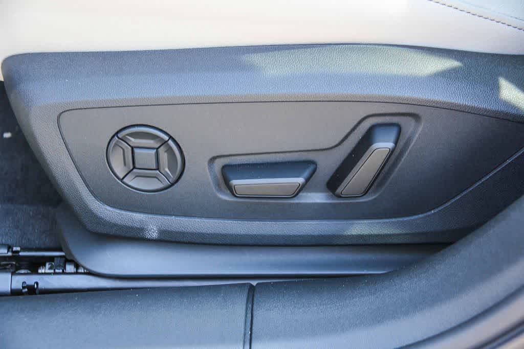 Thumbnail: 2026 Audi A6 - 21