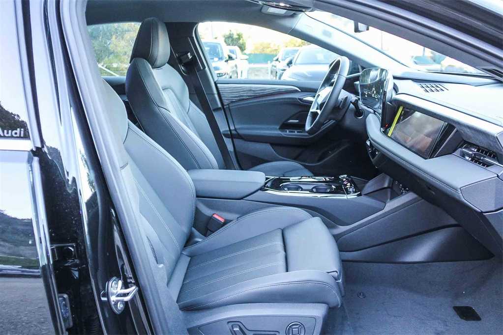 Thumbnail: 2025 Audi e-tron S - 18