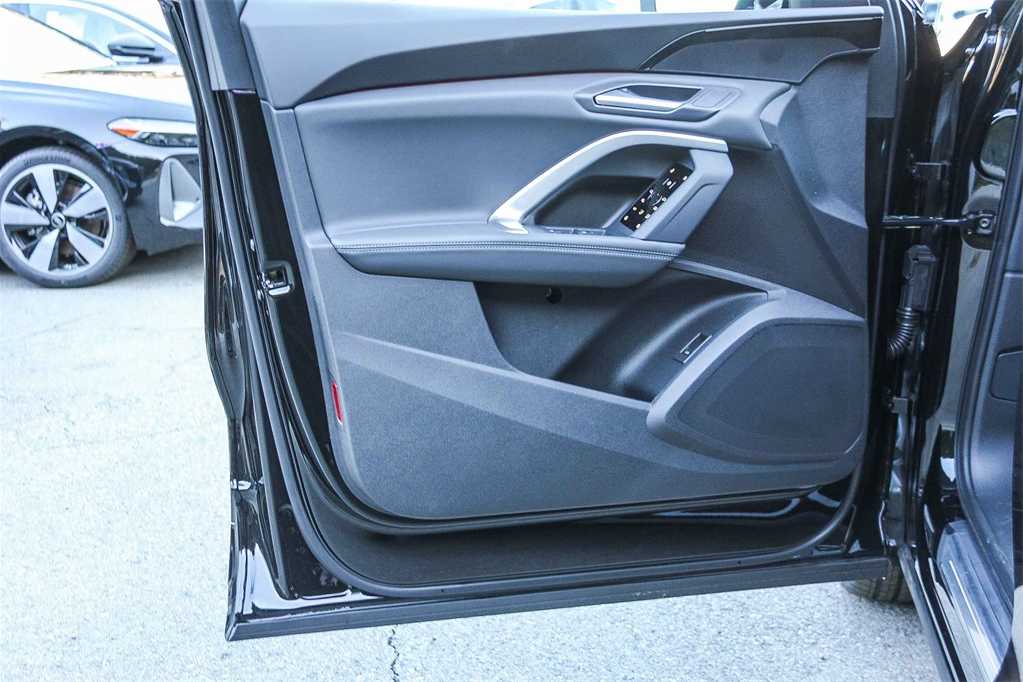 Thumbnail: 2025 Audi Q5 - 22