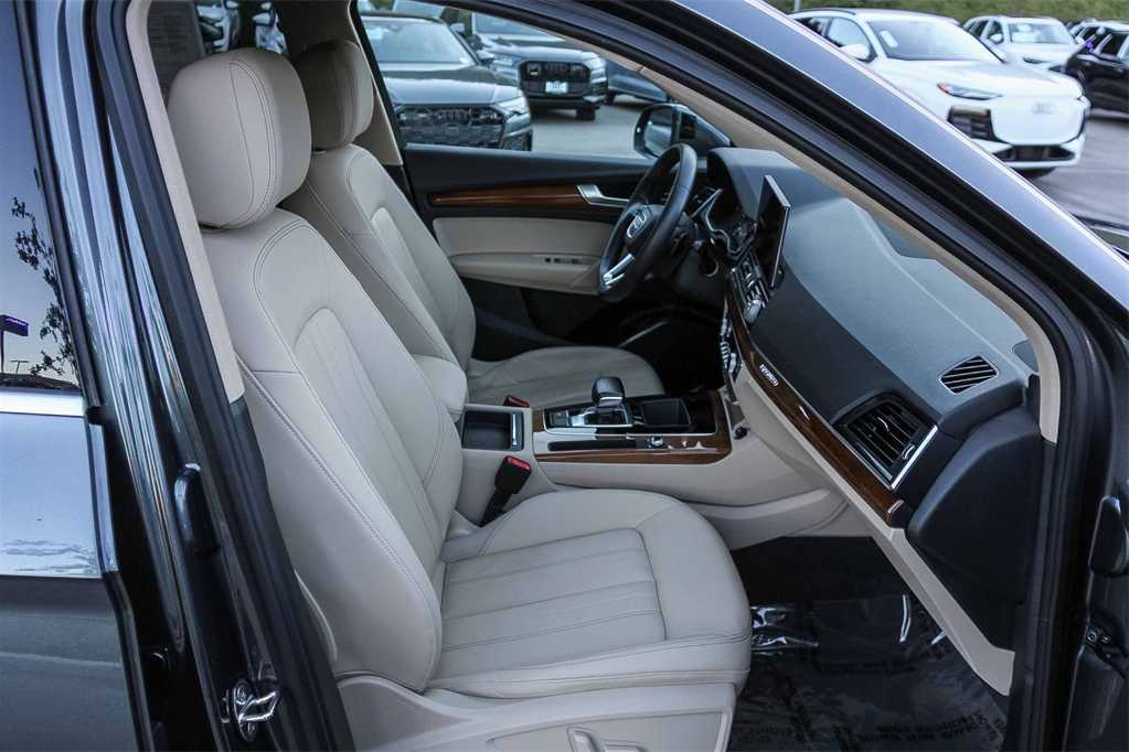 Thumbnail: 2022 Audi Q5 - 18