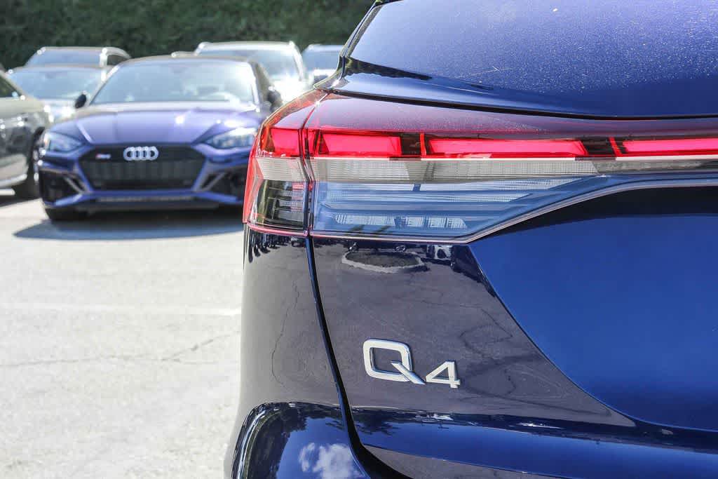 Thumbnail: 2023 Audi Q4 e-tron - 11
