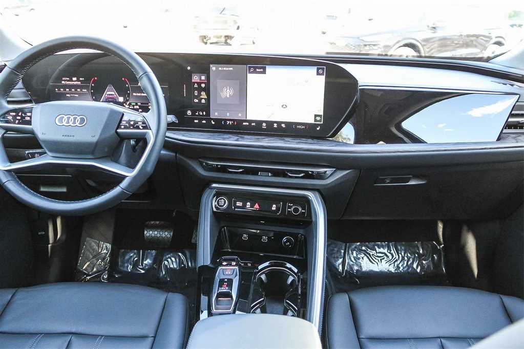 Thumbnail: 2025 Audi Q5 - 13