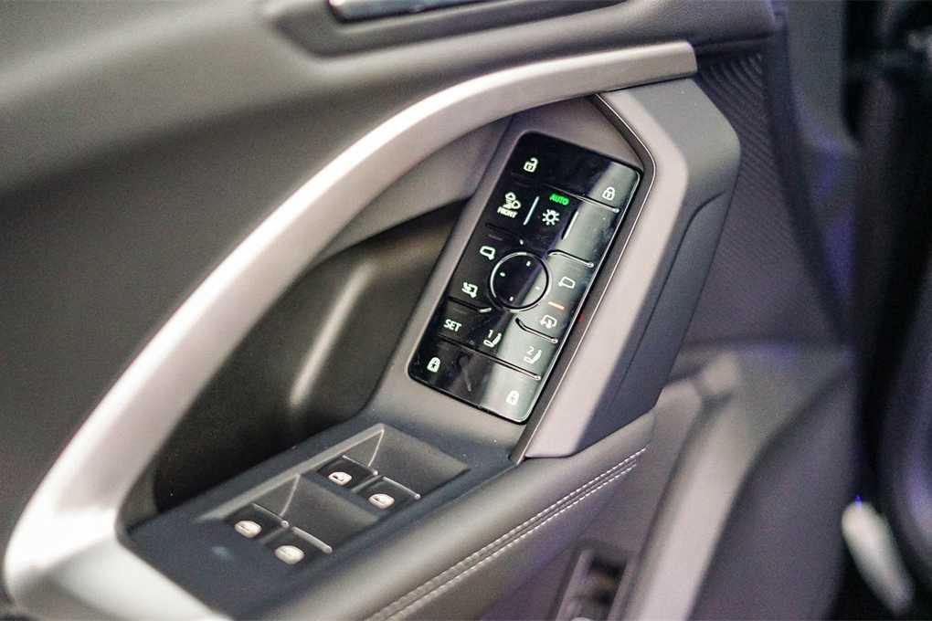 Thumbnail: 2025 Audi Q5 - 21