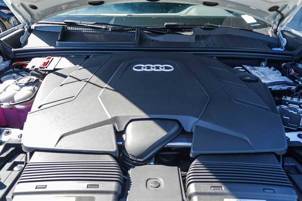 Thumbnail: 2025 Audi Q8 - 29