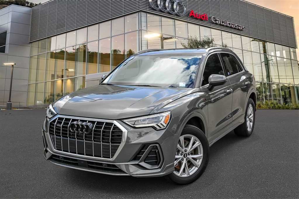 Thumbnail: 2022 Audi Q3 - 1