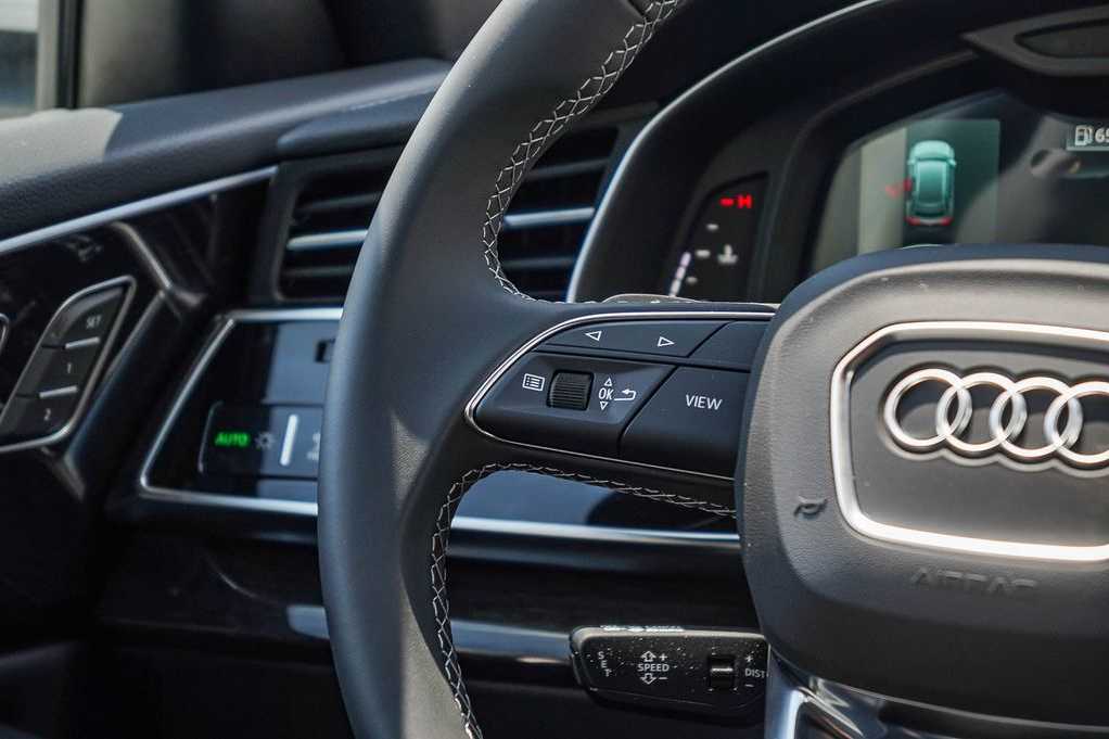 Thumbnail: 2026 Audi Q8 - 16