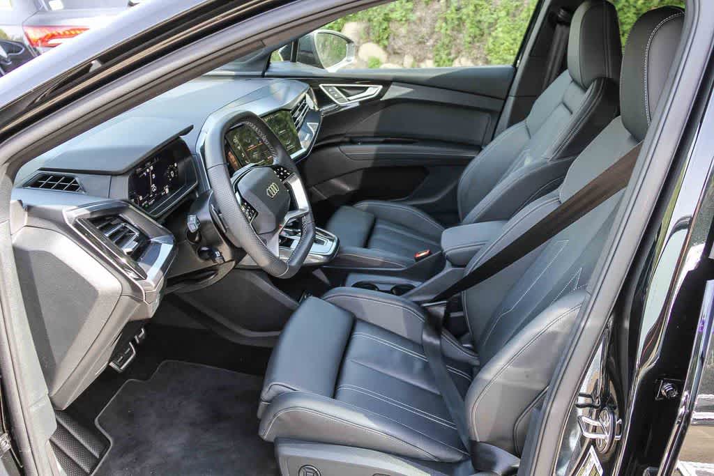 Thumbnail: 2025 Audi Q4 e-tron - 19