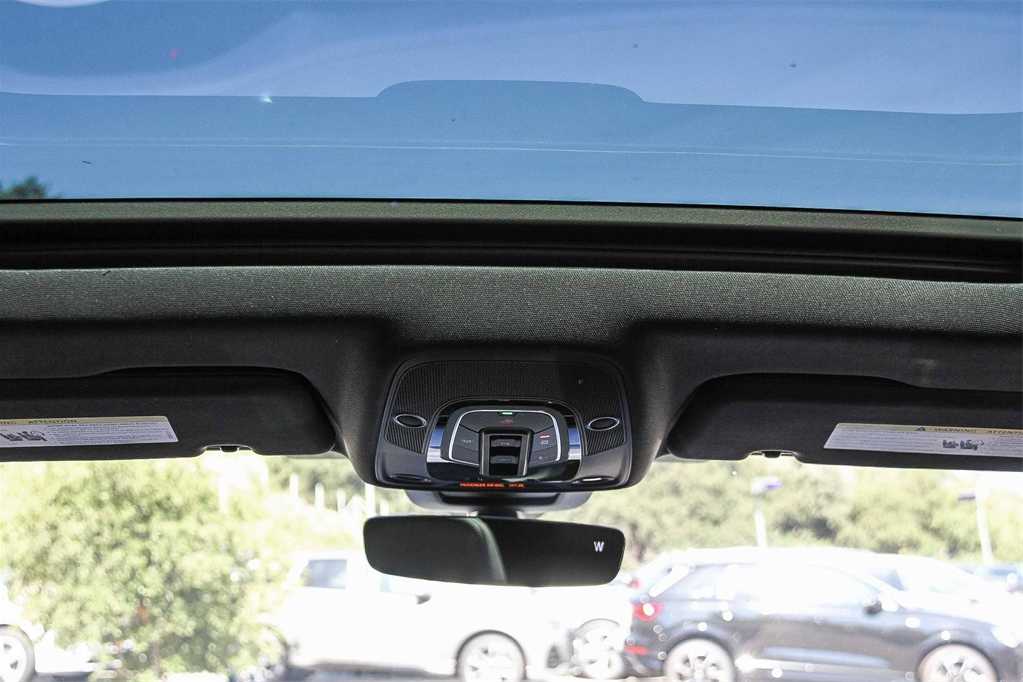 Thumbnail: 2025 Audi Q8 - 11