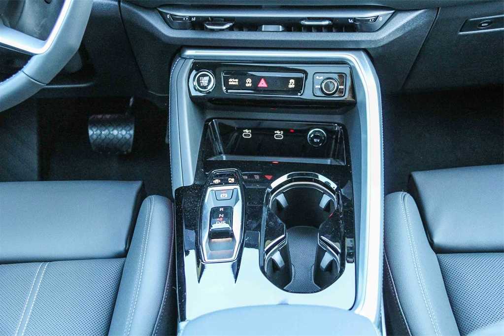 Thumbnail: 2025 Audi Q5 - 14