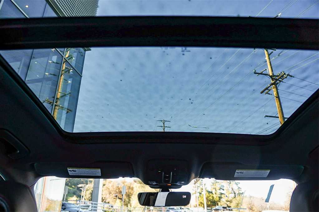 Thumbnail: 2025 Audi Q3 - 18