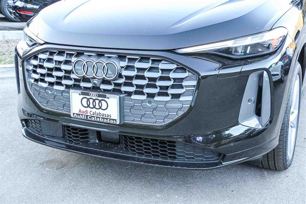 Thumbnail: 2025 Audi Q5 - 8