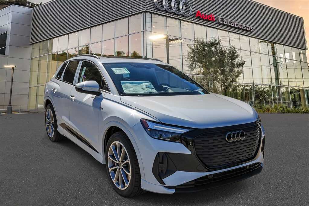 Thumbnail: 2026 Audi Q4 e-tron - 5