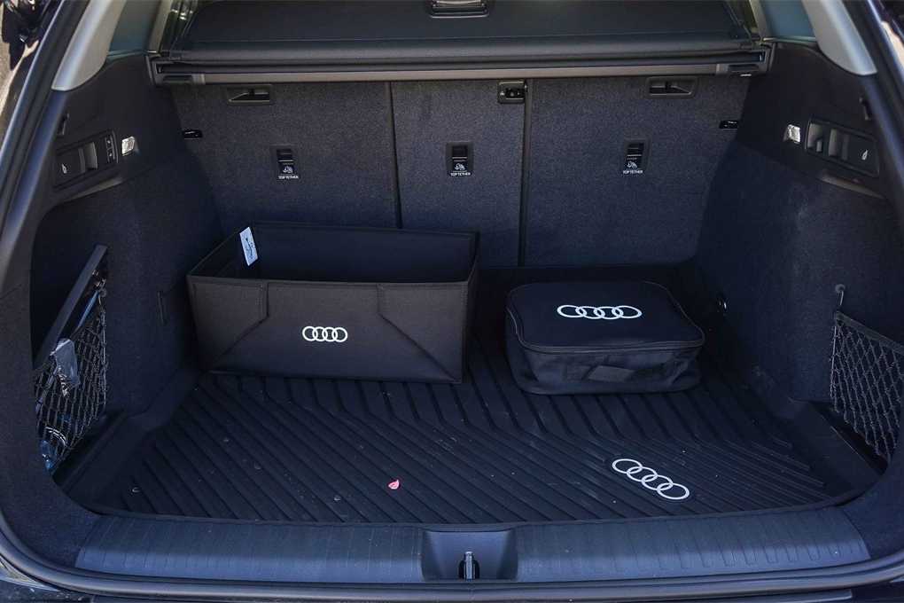 Thumbnail: 2025 Audi Q6 e-tron - 28