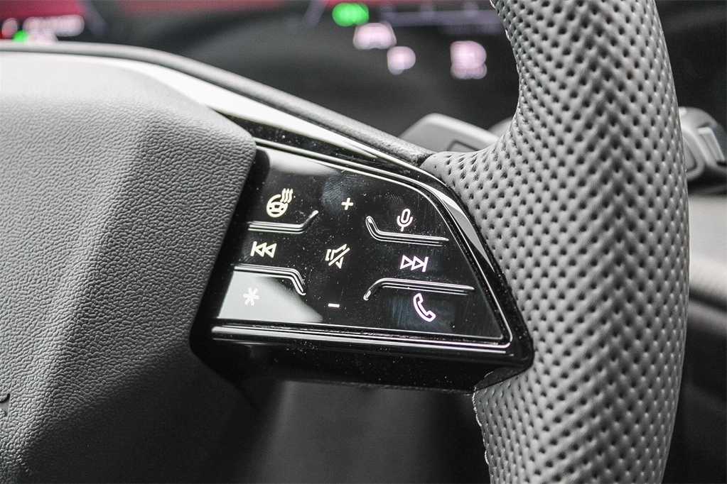 Thumbnail: 2025 Audi SQ5 - 17