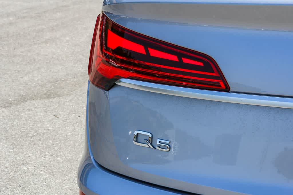 Thumbnail: 2022 Audi Q5 - 10