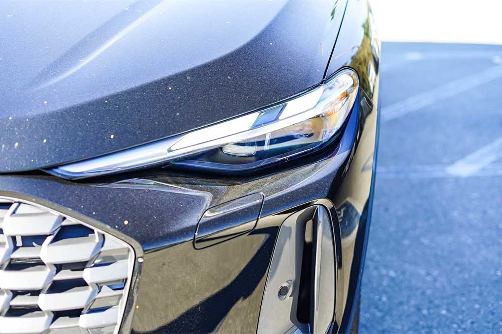 Thumbnail: 2025 Audi Q5 - 7