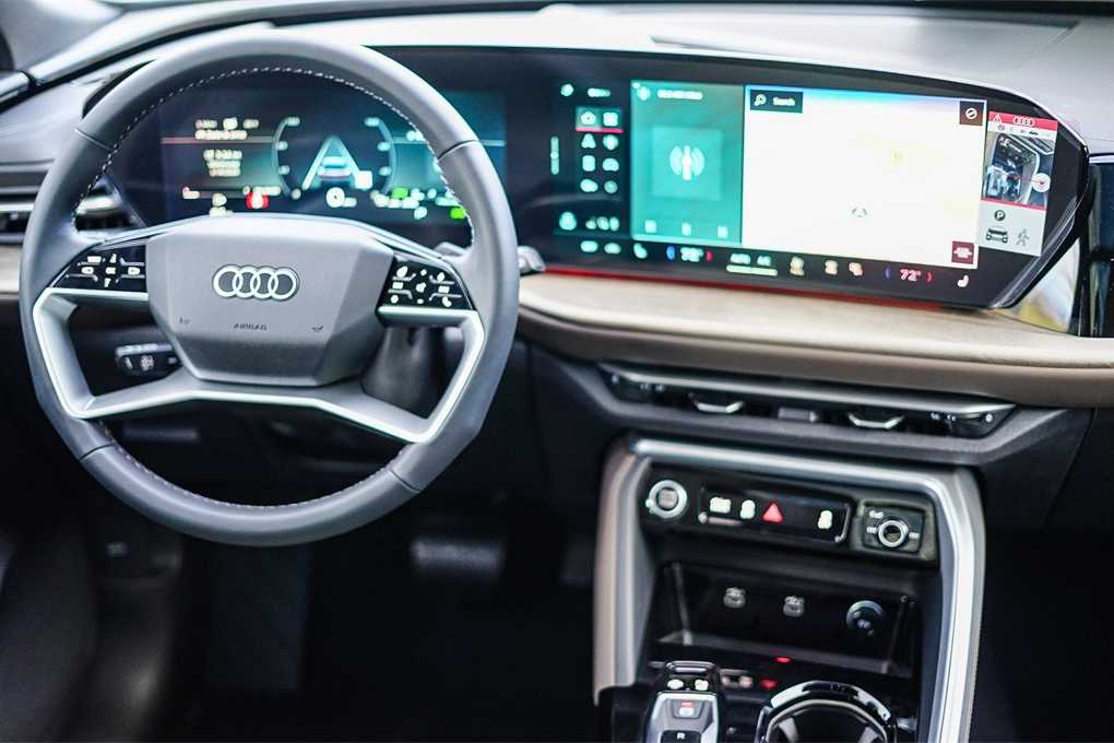 Thumbnail: 2025 Audi Q5 - 13