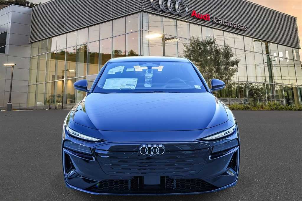 Thumbnail: 2025 Audi e-tron S - 6